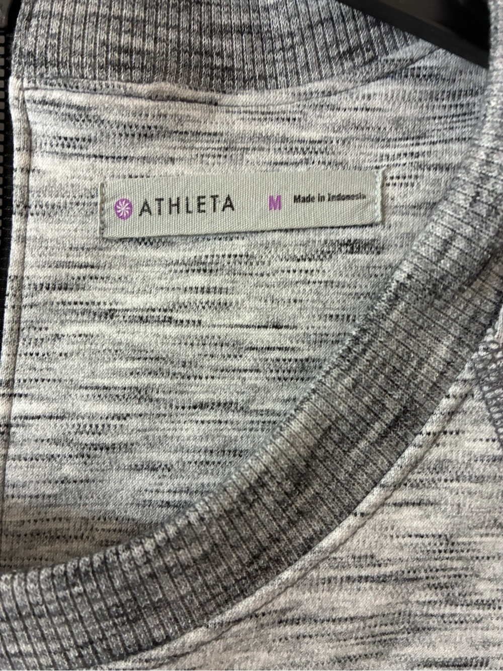 Sweater Subcategory Identification - Picture 2 of 4